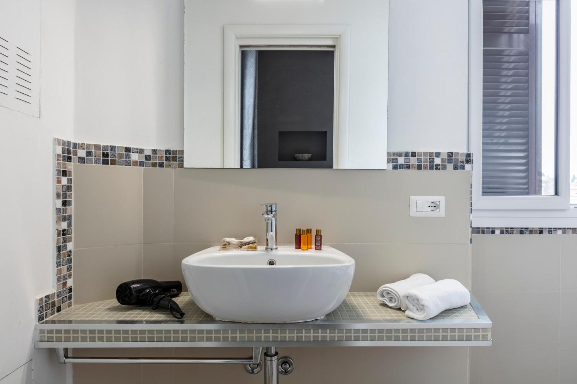 Deza Cozy Place Manzoni Rome Luaran gambar